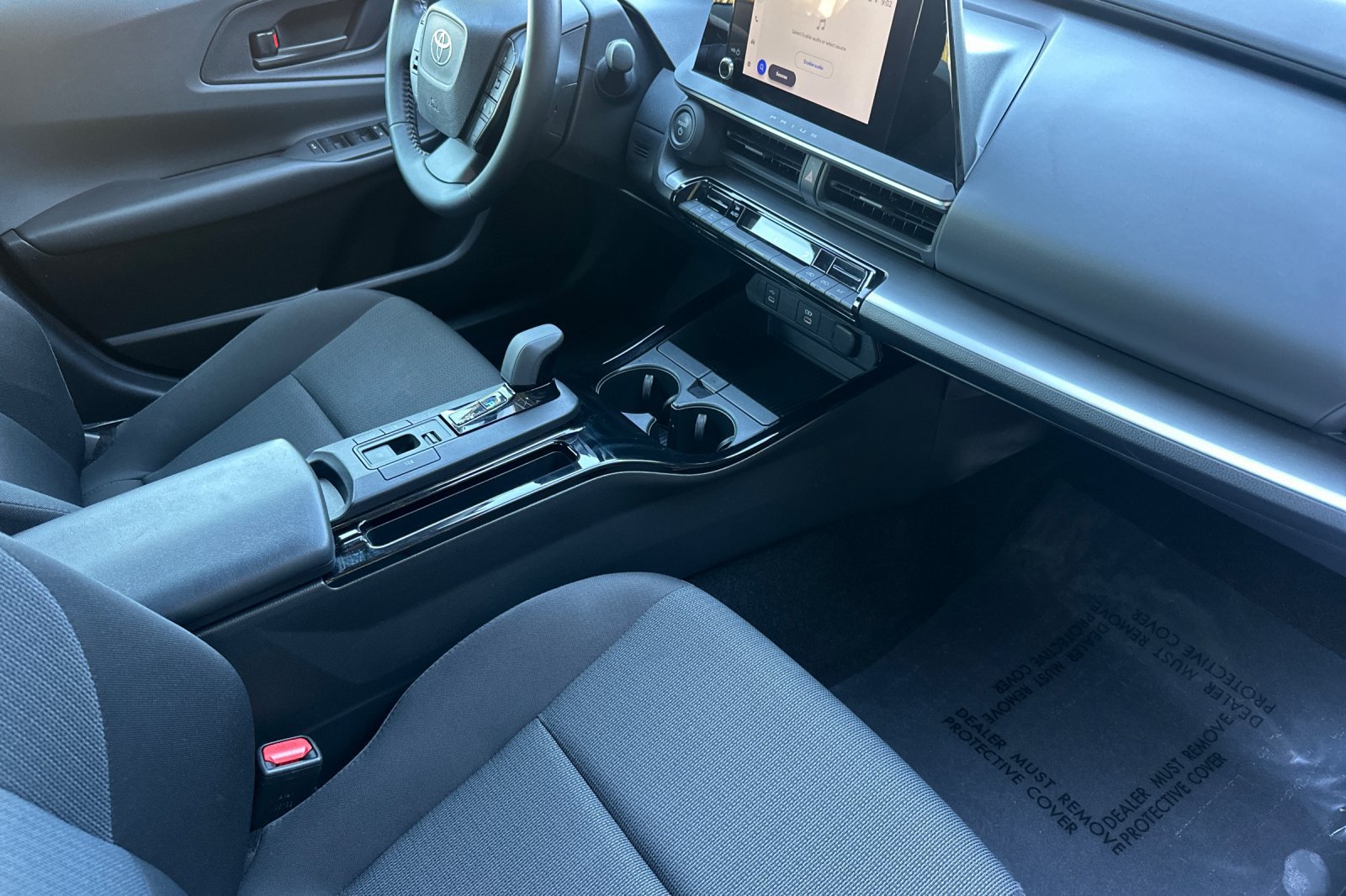 Certified 2025 Toyota Prius LE AWD/4WD image 19