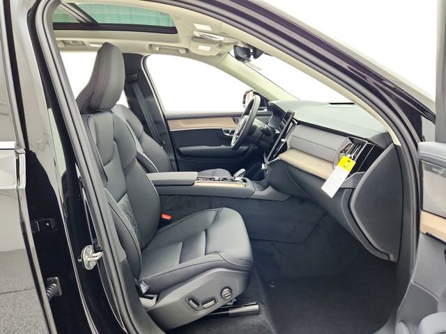 New 2026 Volvo XC90 B6 Plus w/ Protection Package Premier image 18