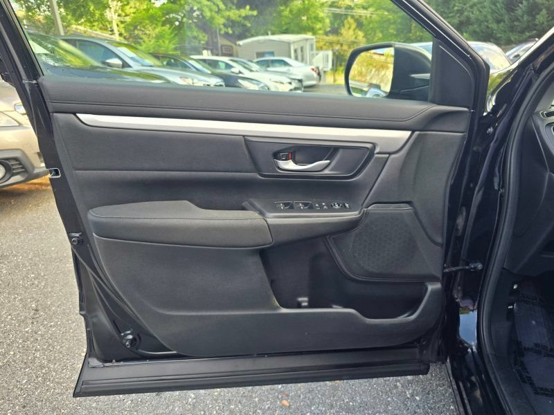 Used 2017 Honda CR-V LX image 16