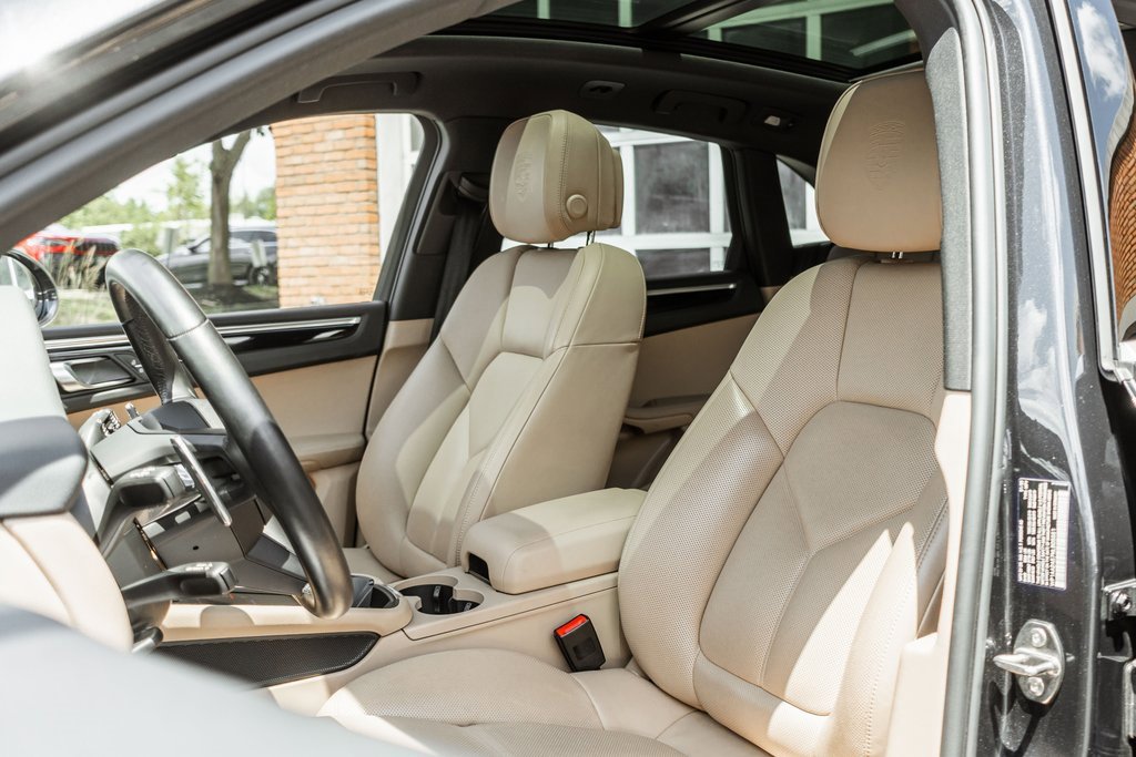 Used 2022 Porsche Macan image 6