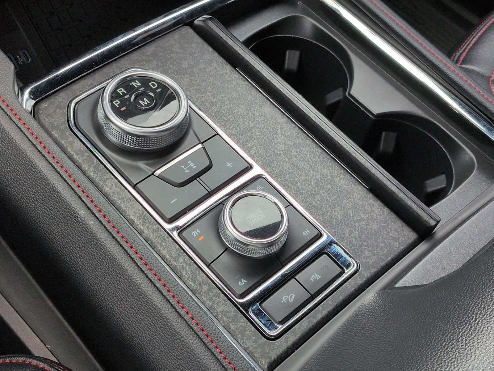 Used 2024 Ford Expedition Limited AWD/4WD image 35