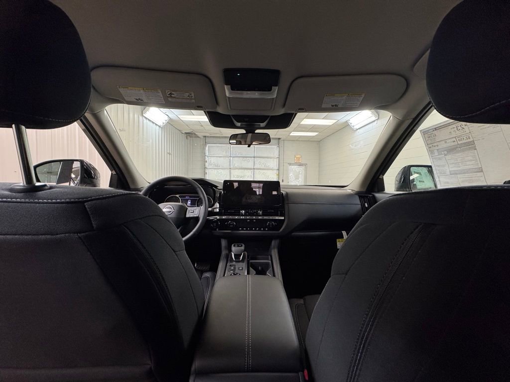 New 2026 Nissan Pathfinder SV image 18