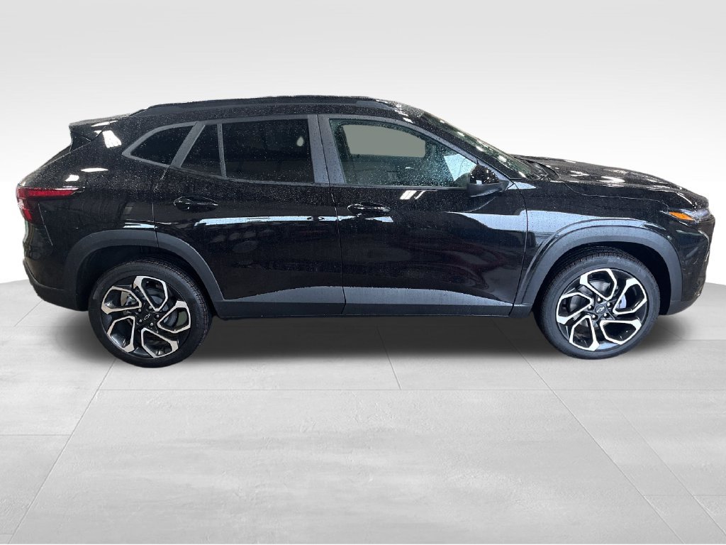 New 2026 Chevrolet Trax RS w/ Driver Confidence Package FWD image 6