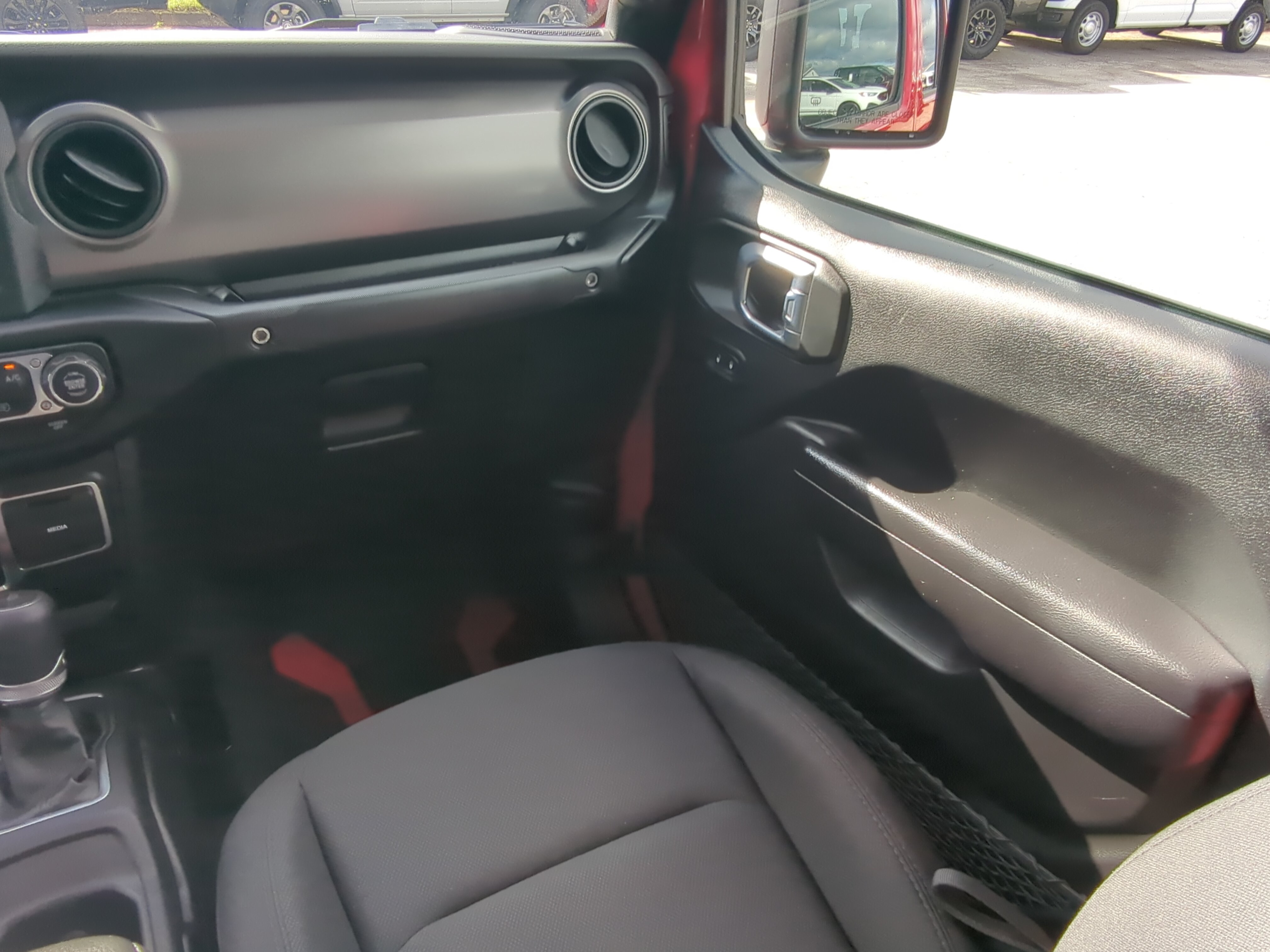 Used 2021 Jeep Gladiator Sport AWD/4WD image 15