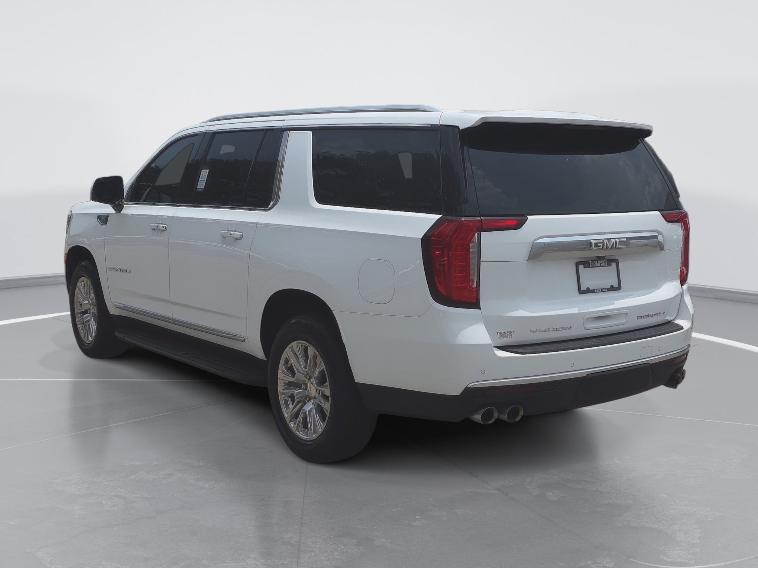 Used 2021 GMC Yukon XL Denali RWD image 5