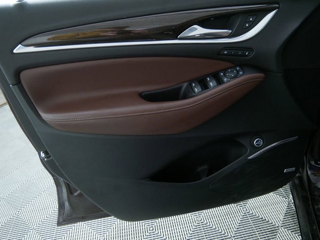 Used 2020 Buick Enclave Avenir w/ Avenir Technology Package image 13