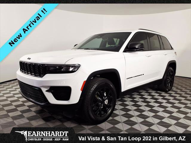 Certified 2025 Jeep Grand Cherokee Altitude AWD/4WD image 1