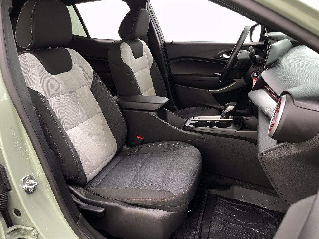 Certified 2024 Chevrolet Trax RS w/ Driver Confidence Package FWD image 36