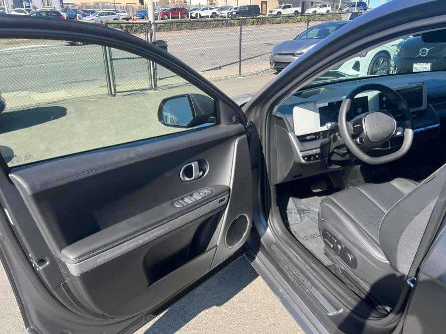 Used 2023 Hyundai Ioniq 5 Limited w/ Cargo Package image 9