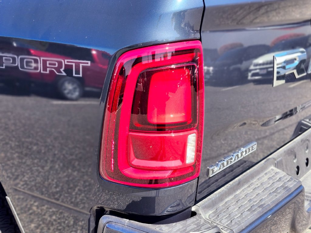 New 2026 RAM 2500 Laramie AWD/4WD image 9