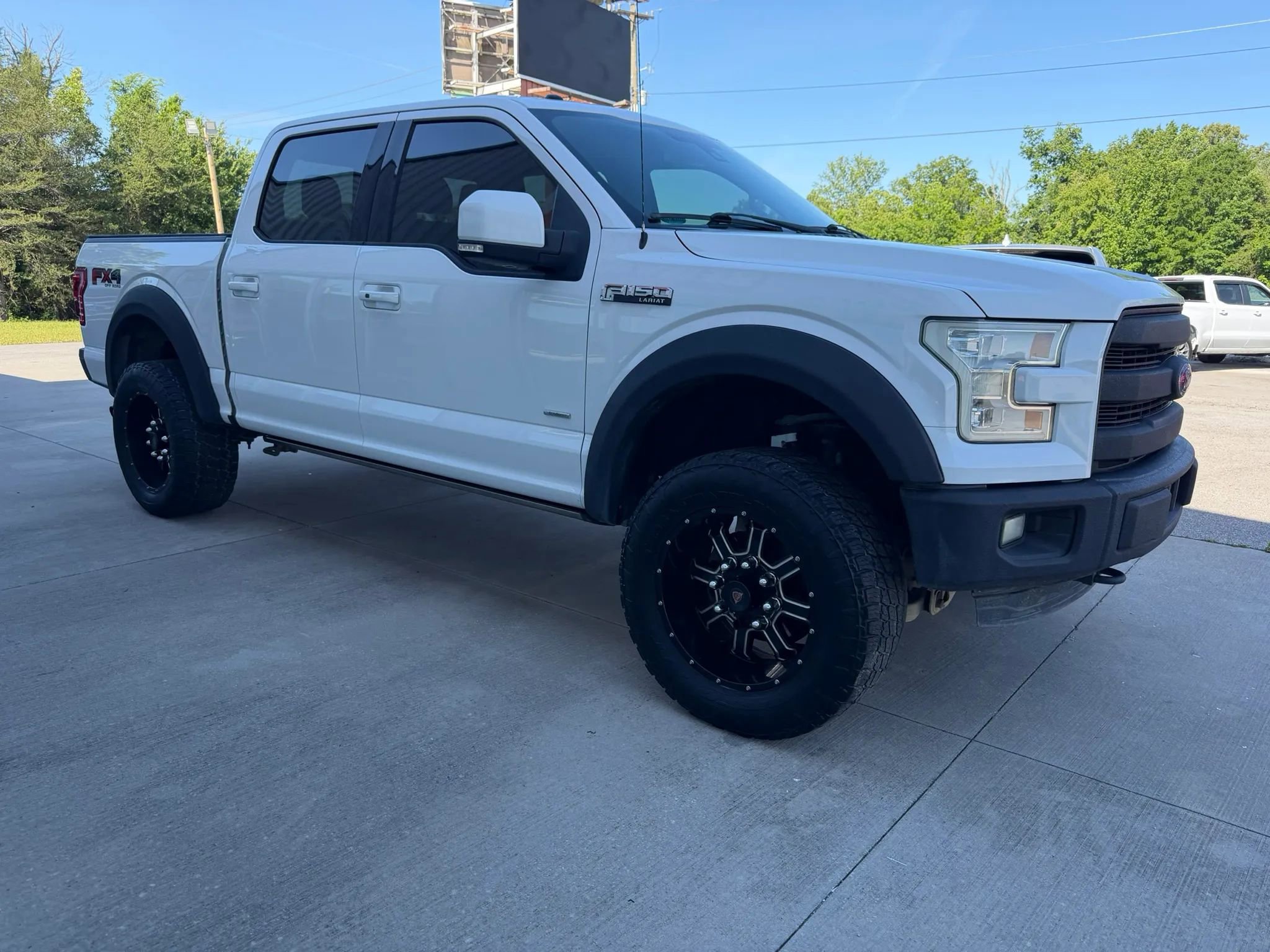 Used 2015 Ford F150 Lariat w/ Equipment Group 502A Luxury AWD/4WD image 54