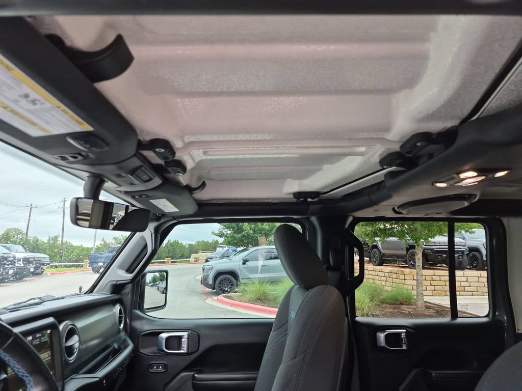 Used 2021 Jeep Wrangler Unlimited Rubicon 4xe w/ Safety Group AWD/4WD image 31