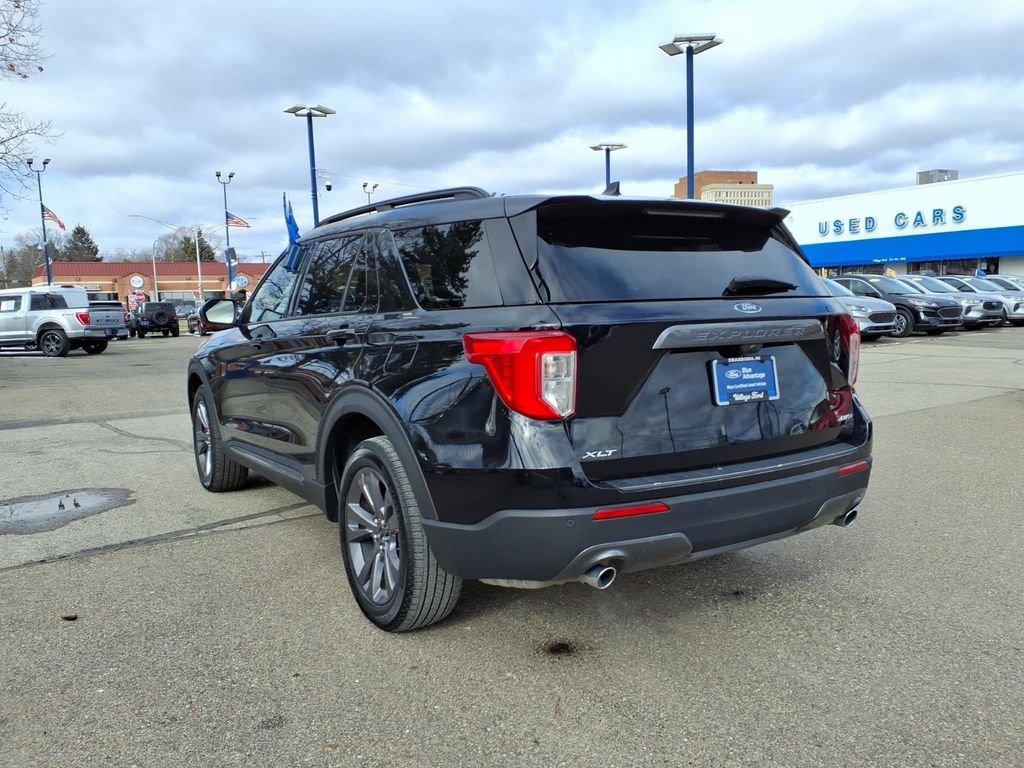 Certified 2023 Ford Explorer XLT w/ Equipment Group 202A image 9