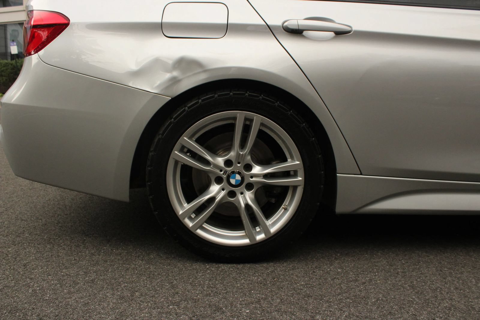 Used 2018 BMW 330i Sedan RWD image 5