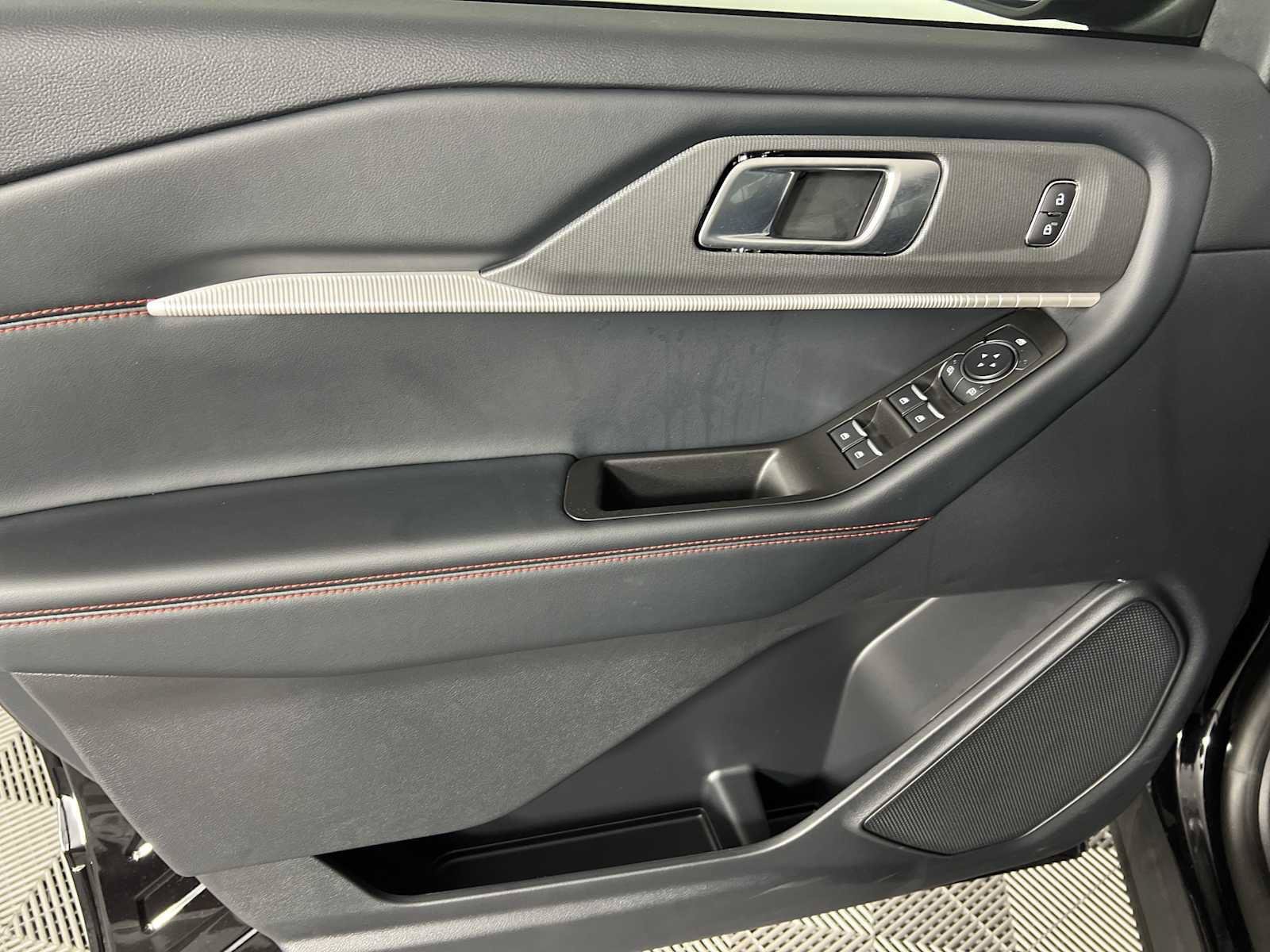 New 2026 Ford Explorer ST-Line RWD image 9