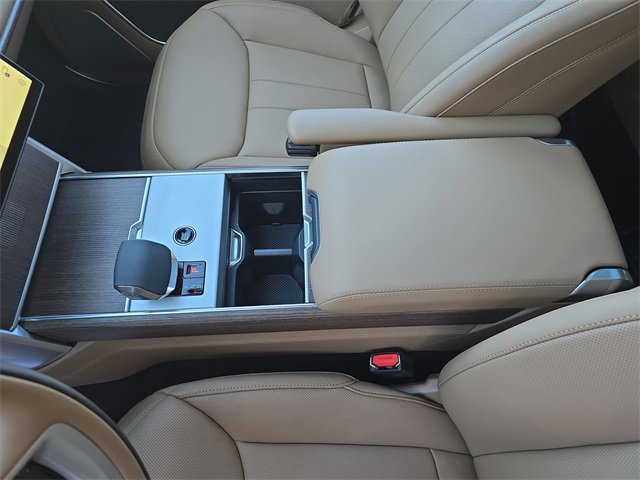 New 2026 Land Rover Range Rover Long Wheelbase Autobiography image 16