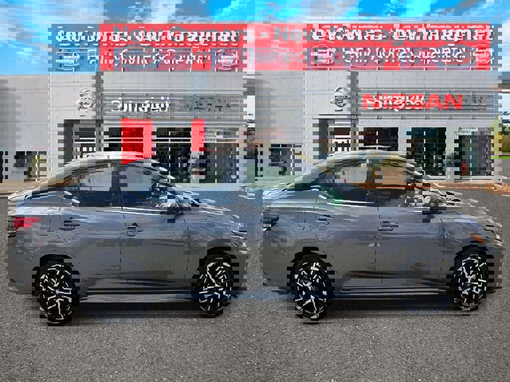 Used 2024 Nissan Sentra SR w/ SR Premium Package image 4