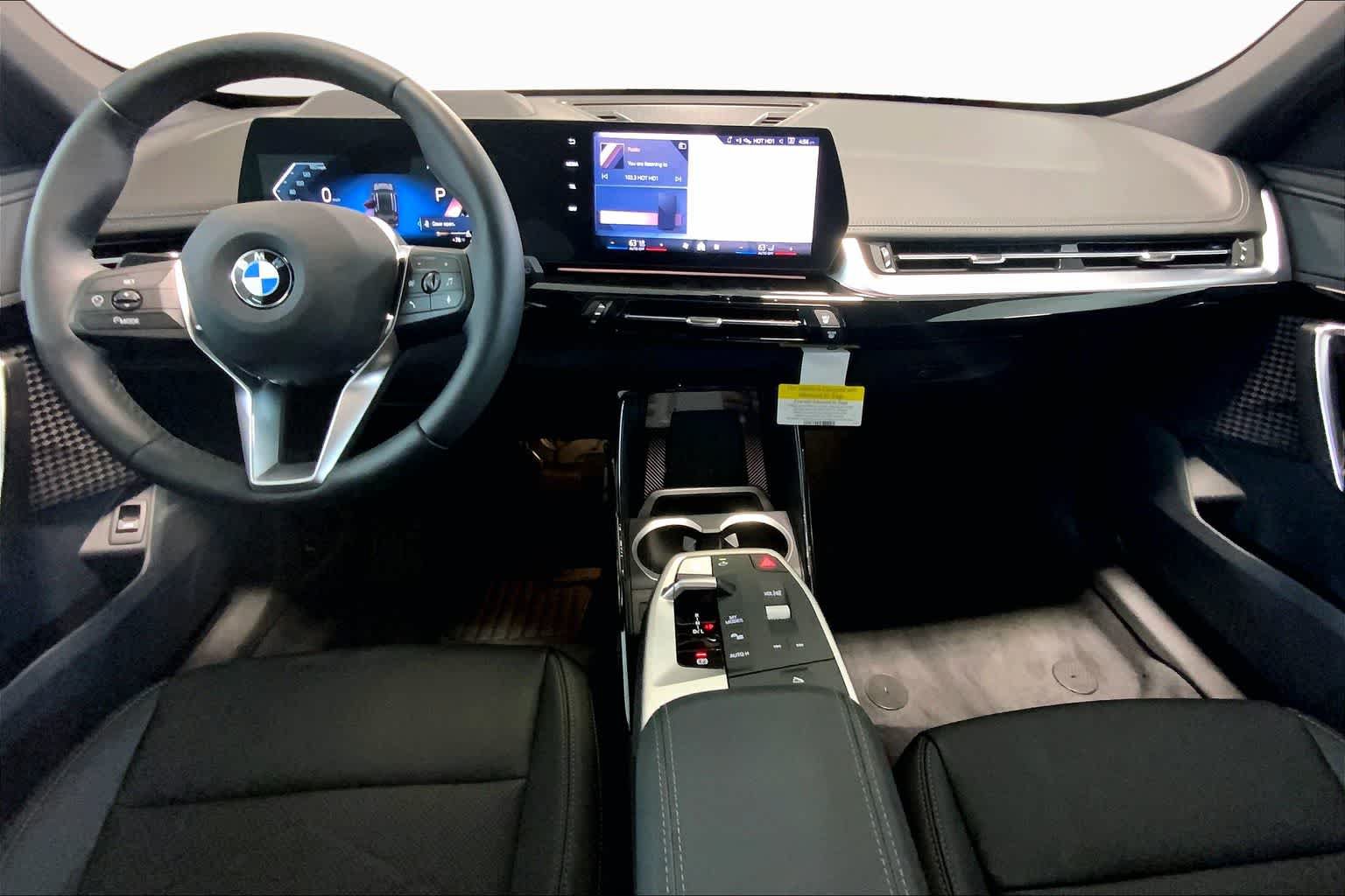 Used 2025 BMW X1 xDrive28i w/ Technology Package AWD/4WD image 5
