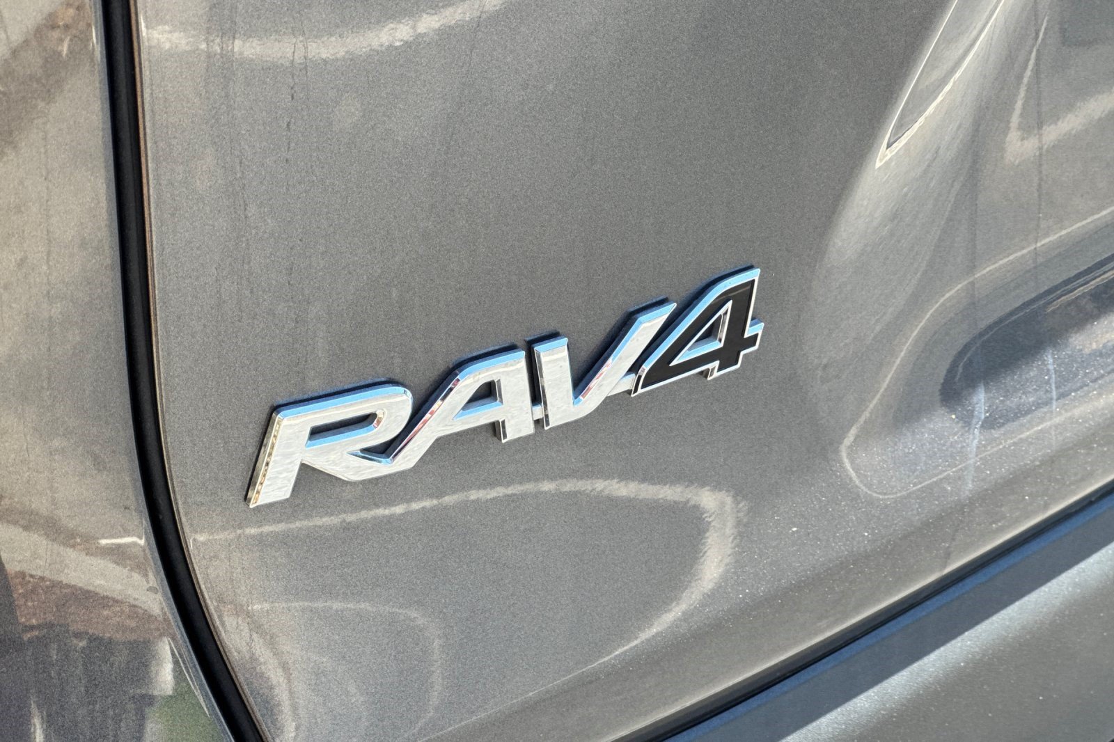 Used 2023 Toyota RAV4 Limited AWD/4WD image 39