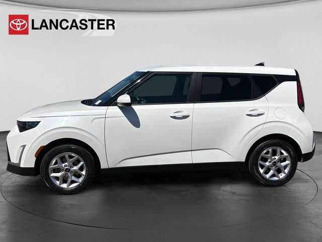 Used 2024 Kia Soul LX w/ Option Group 015 FWD image 4