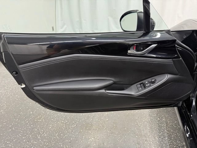 Used 2026 MAZDA MX-5 Miata RF Grand Touring RWD image 11