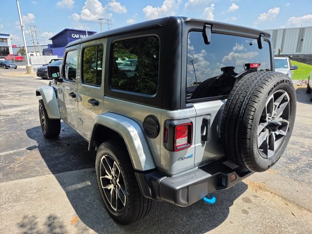 Used 2024 Jeep Wrangler Unlimited w/ Convenience Group AWD/4WD image 10