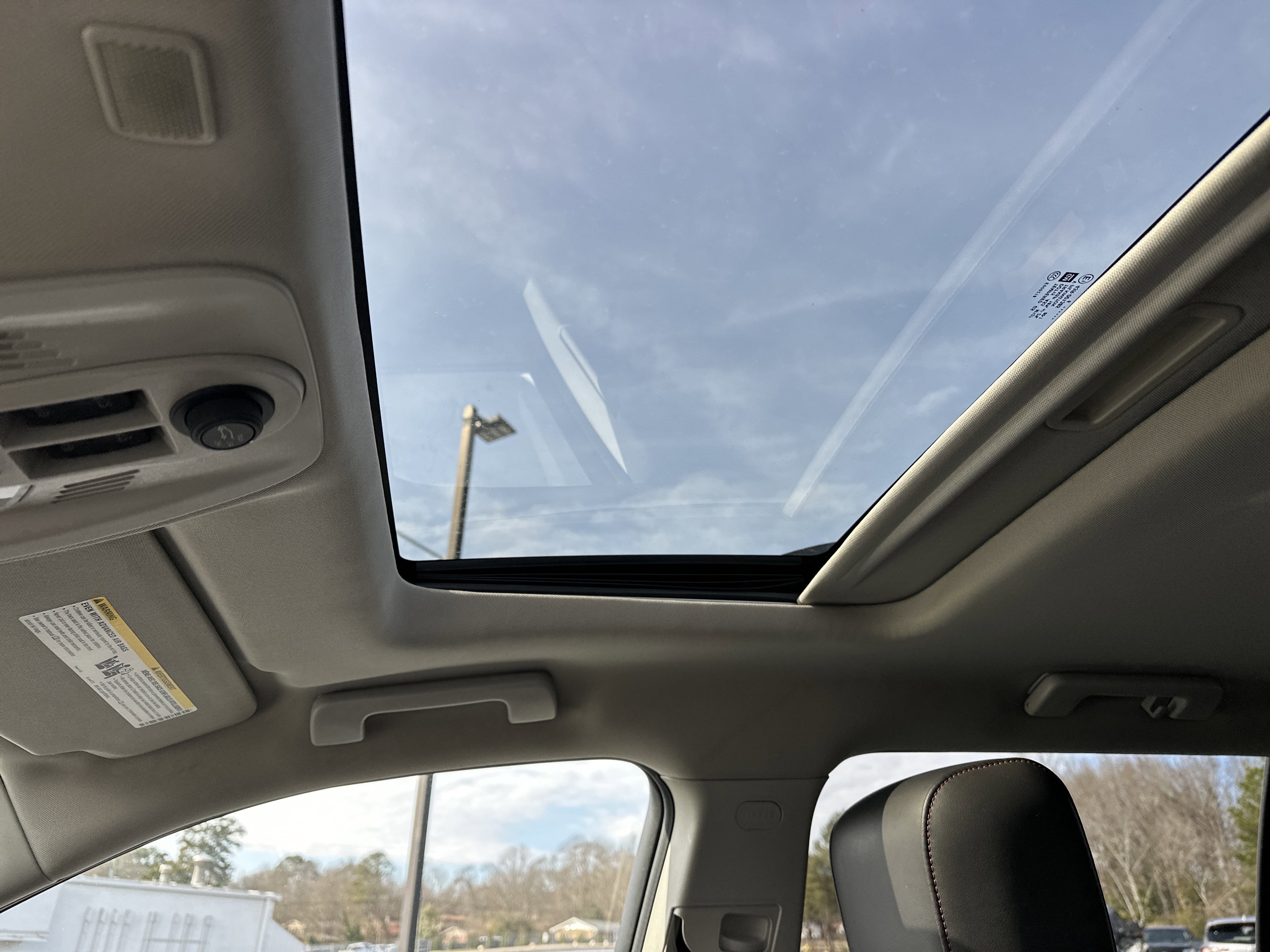 Used 2017 GMC Terrain SLT w/ Open Road Package image 25