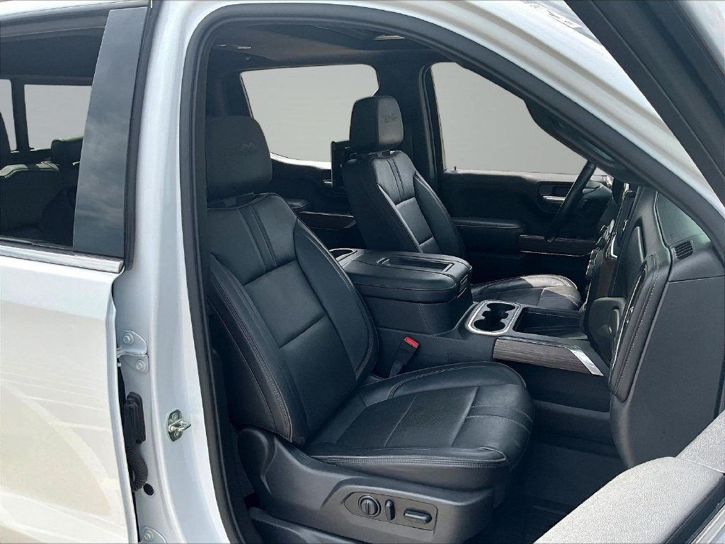 Used 2021 Chevrolet Silverado 1500 High Country AWD/4WD image 32