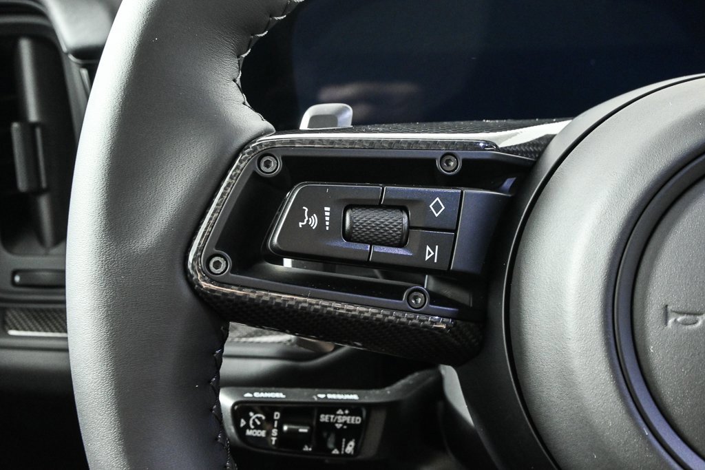 New 2026 Porsche Cayenne GTS image 13