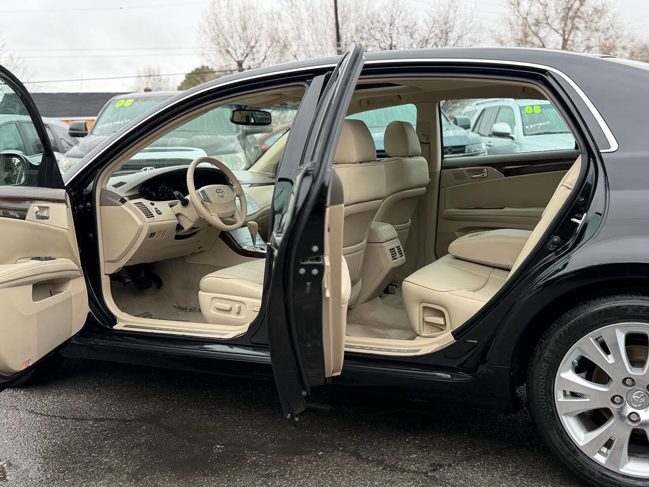 Used 2008 Toyota Avalon XLS image 73
