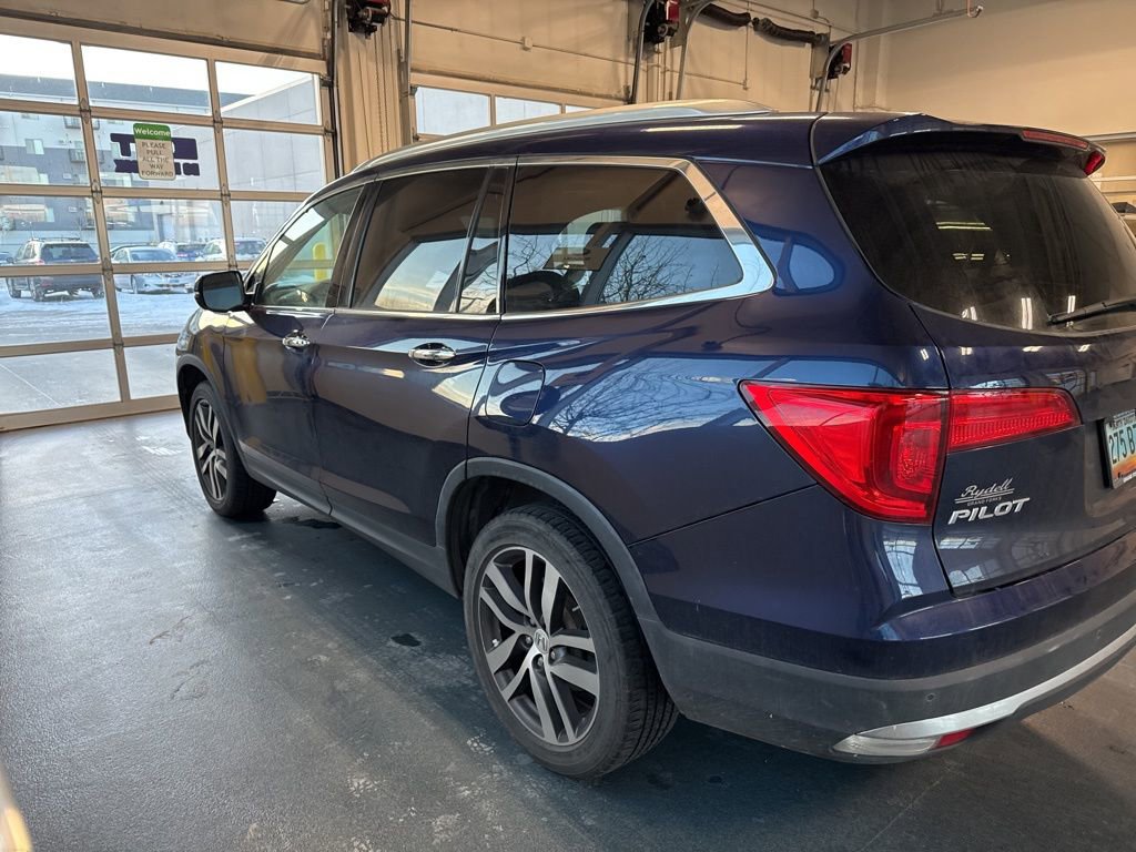 Used 2018 Honda Pilot Touring image 7