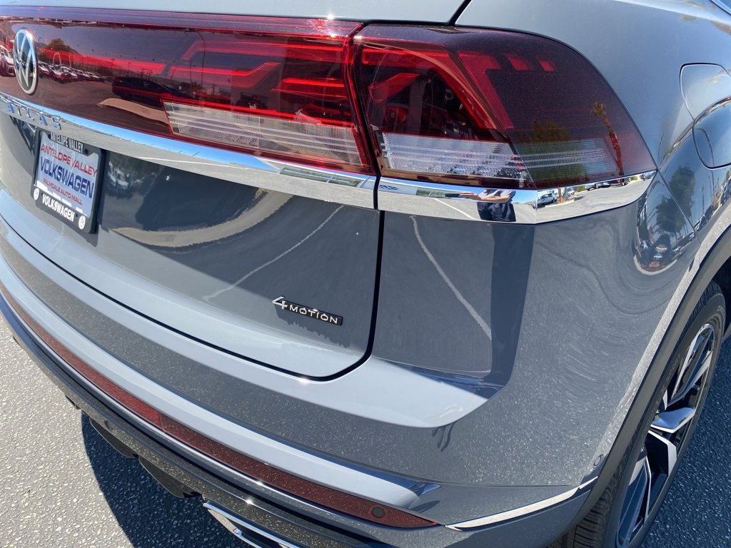 New 2025 Volkswagen Atlas Cross Sport SEL Premium R-Line image 12