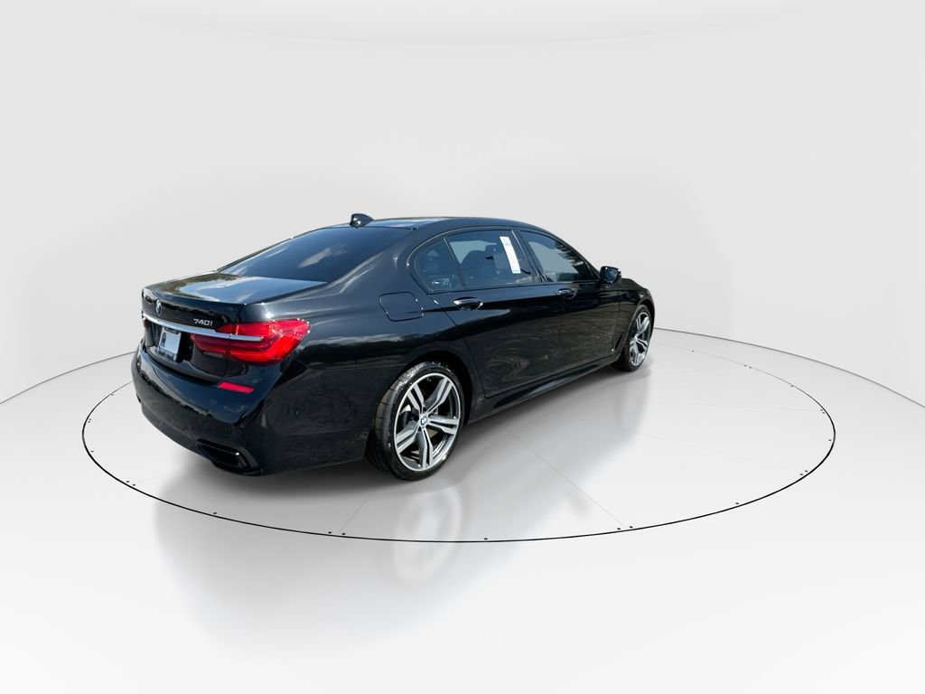 Used 2019 BMW 740i w/ M Sport Package image 8