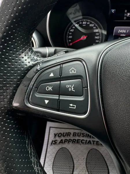 Used 2015 Mercedes-Benz C 300 4MATIC Sedan image 31