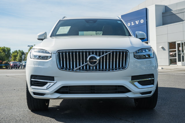 Used 2024 Volvo XC90 T8 Ultimate w/ Lounge Package AWD/4WD image 2