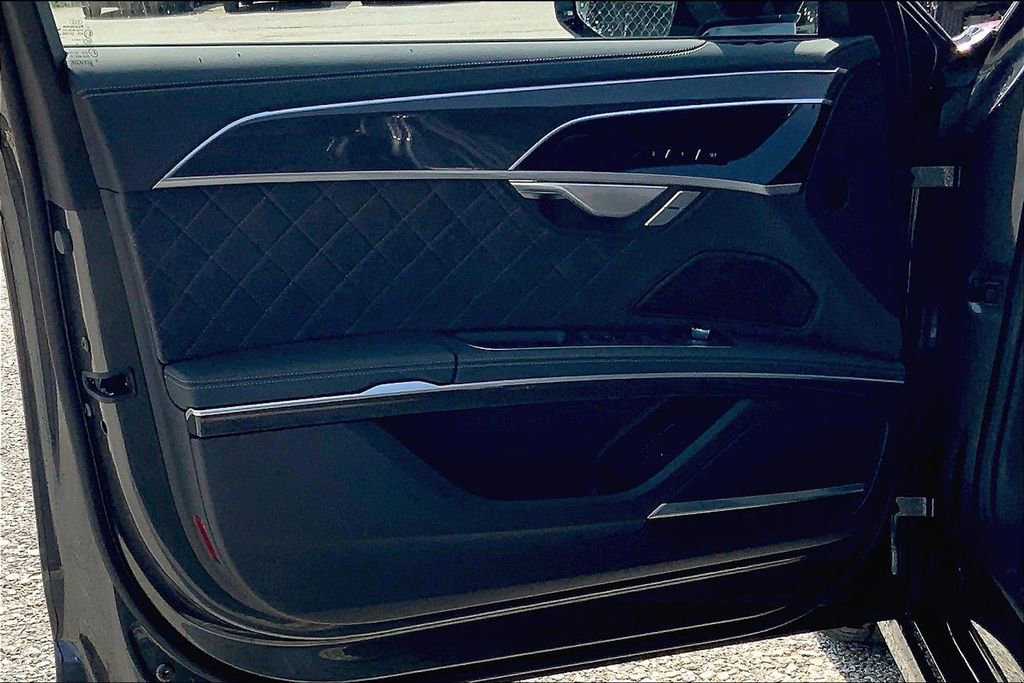New 2025 Audi S8 image 10