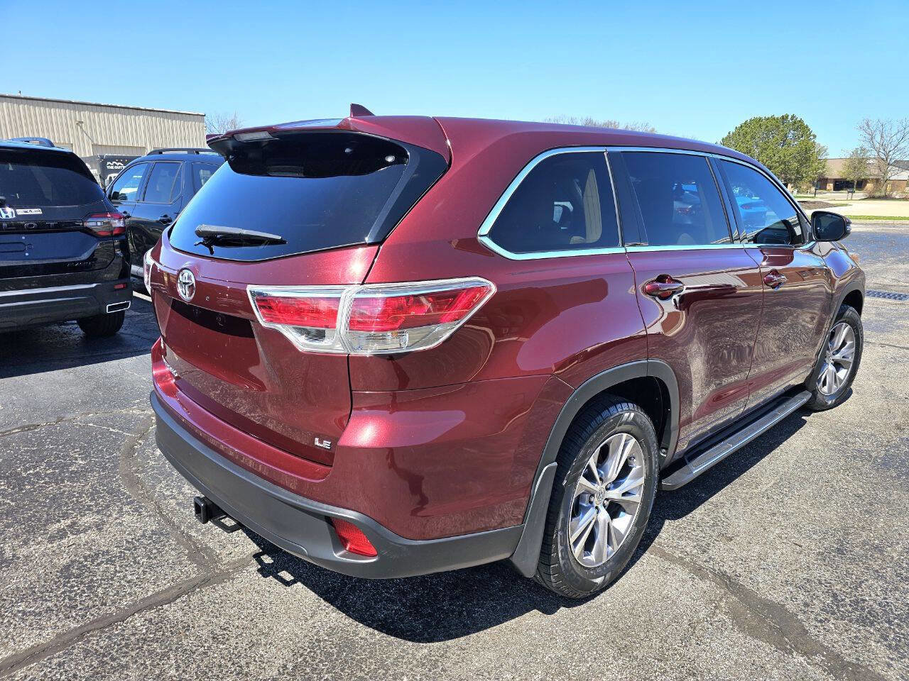 Used 2014 Toyota Highlander Plus FWD image 6