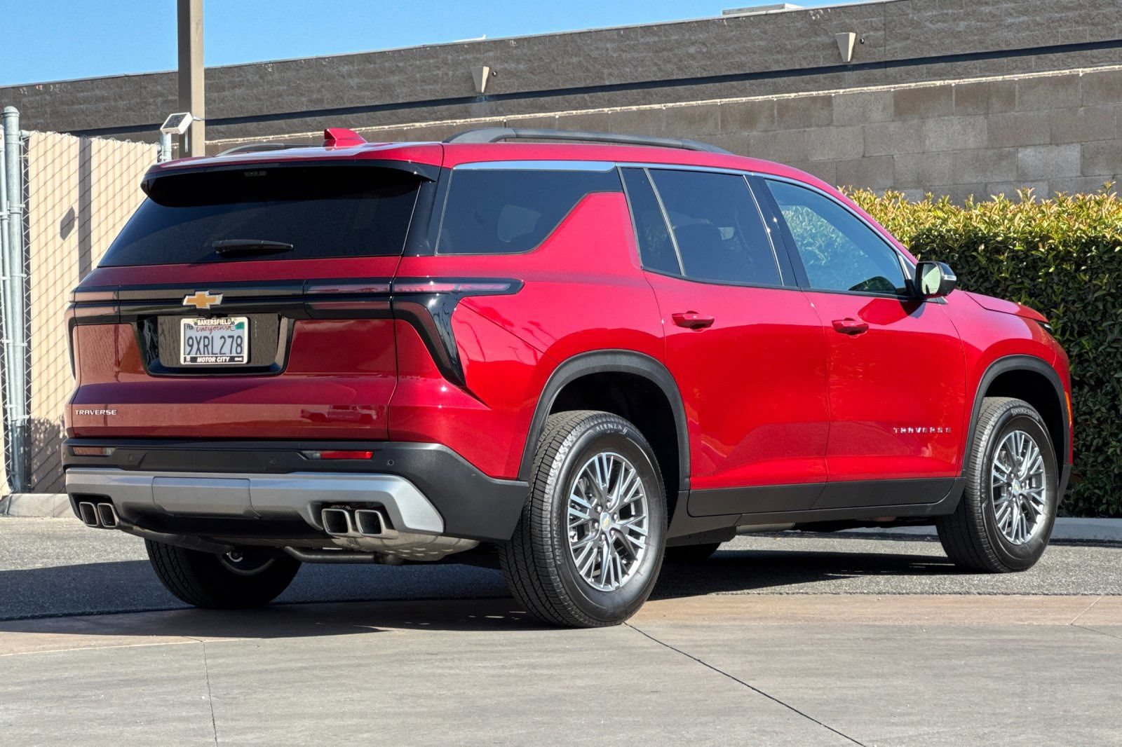 Certified 2026 Chevrolet Traverse LT w/ Driver Confidence Package FWD image 4