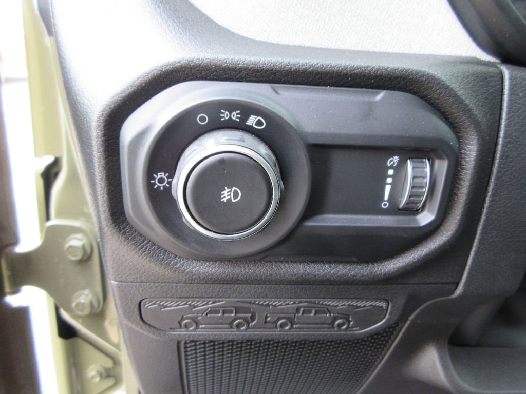 Used 2025 Jeep Wrangler Sport AWD/4WD image 14