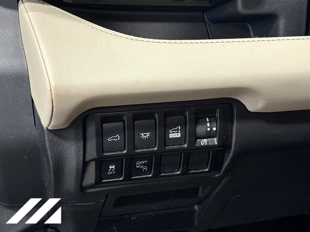Used 2022 Subaru Ascent Touring AWD/4WD image 9