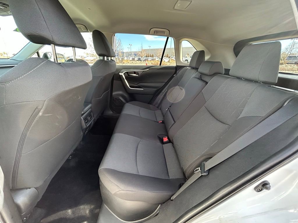 Used 2025 Toyota RAV4 XLE image 28