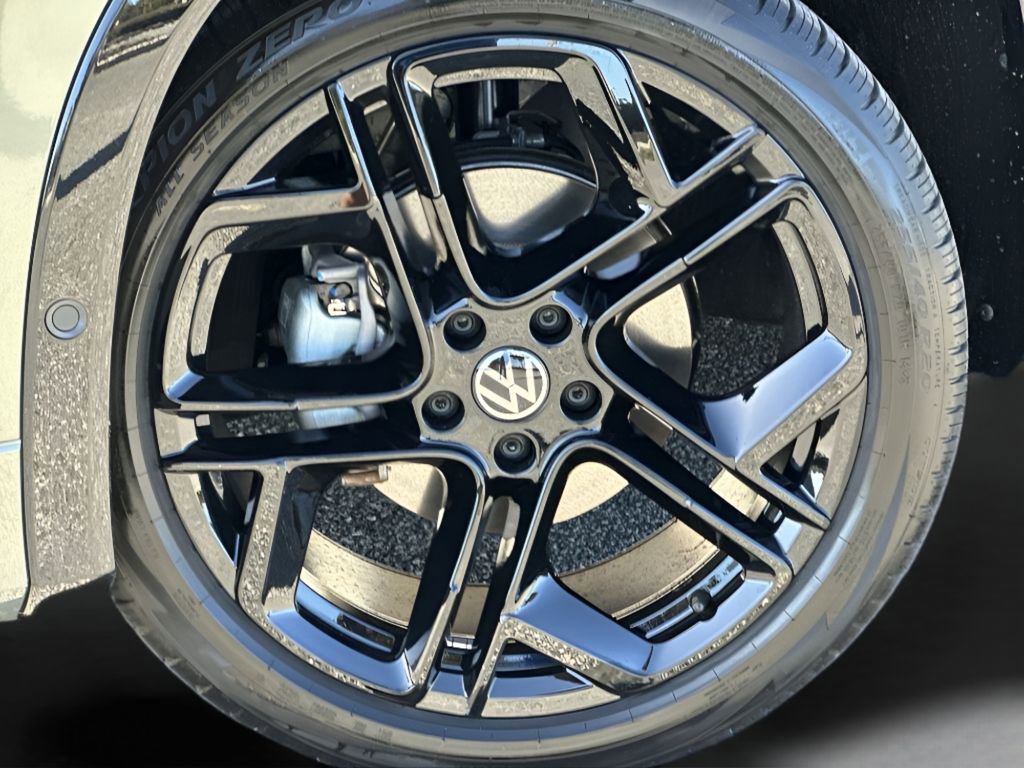 New 2026 Volkswagen Tiguan SE R-Line image 10