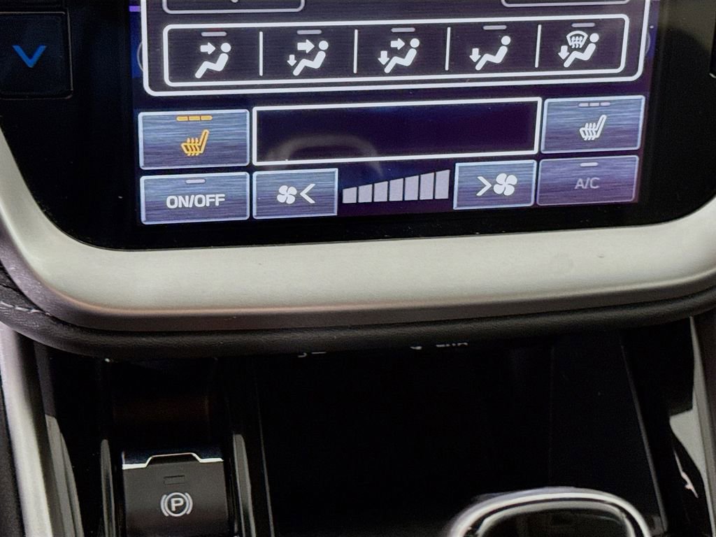 Used 2020 Subaru Outback Premium image 10