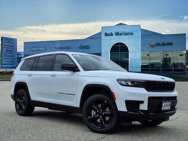 Certified 2025 Jeep Grand Cherokee L Altitude AWD/4WD image 1