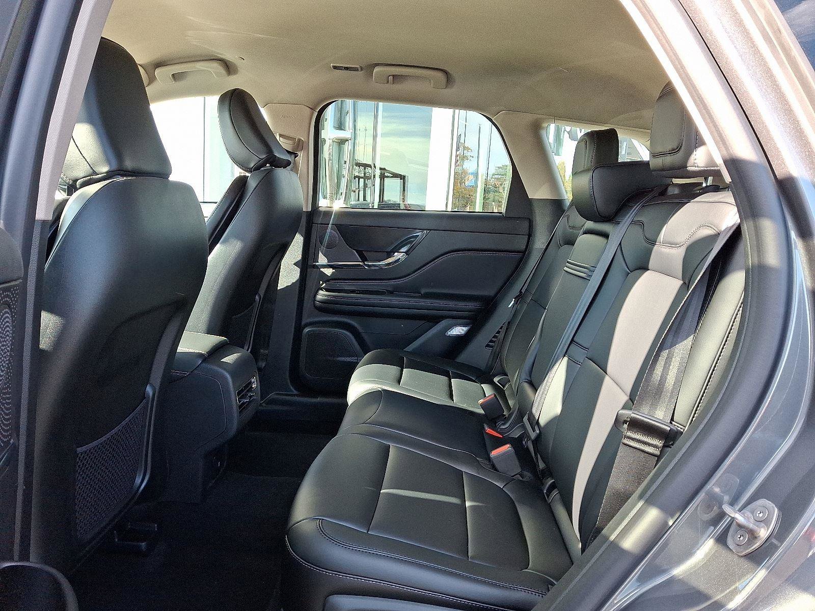 New 2026 Lincoln Corsair Premiere image 6