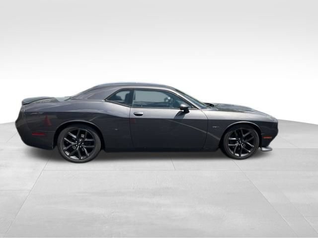 Used 2019 Dodge Challenger R/T w/ Driver Convenience Group RWD image 8