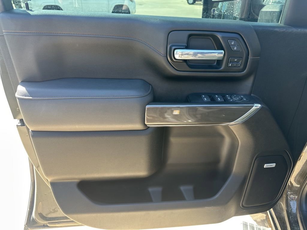 Used 2023 GMC Sierra 2500 AT4 w/ AT4 Premium Plus Package AWD/4WD image 12