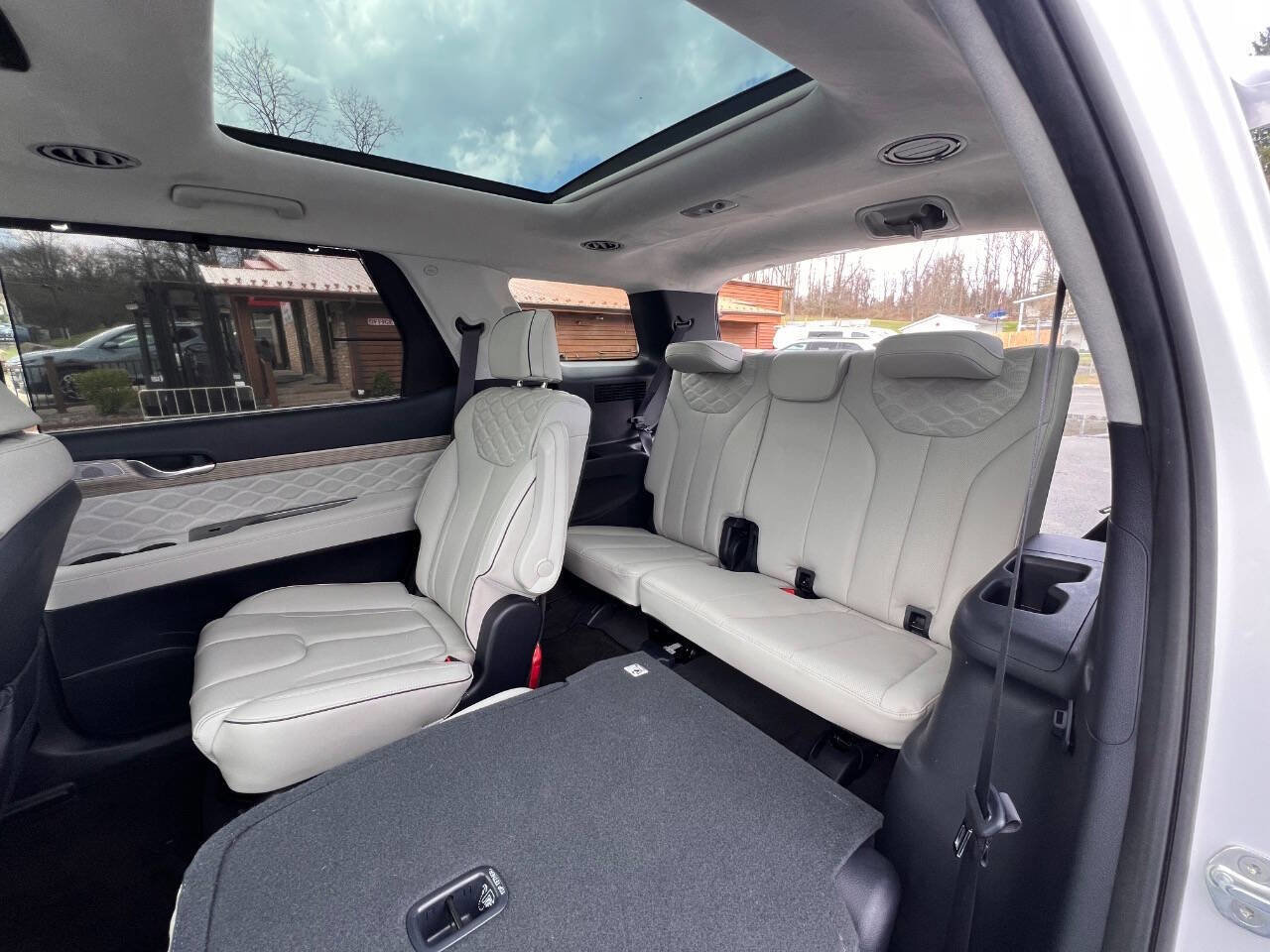 Used 2022 Hyundai Palisade Calligraphy image 29