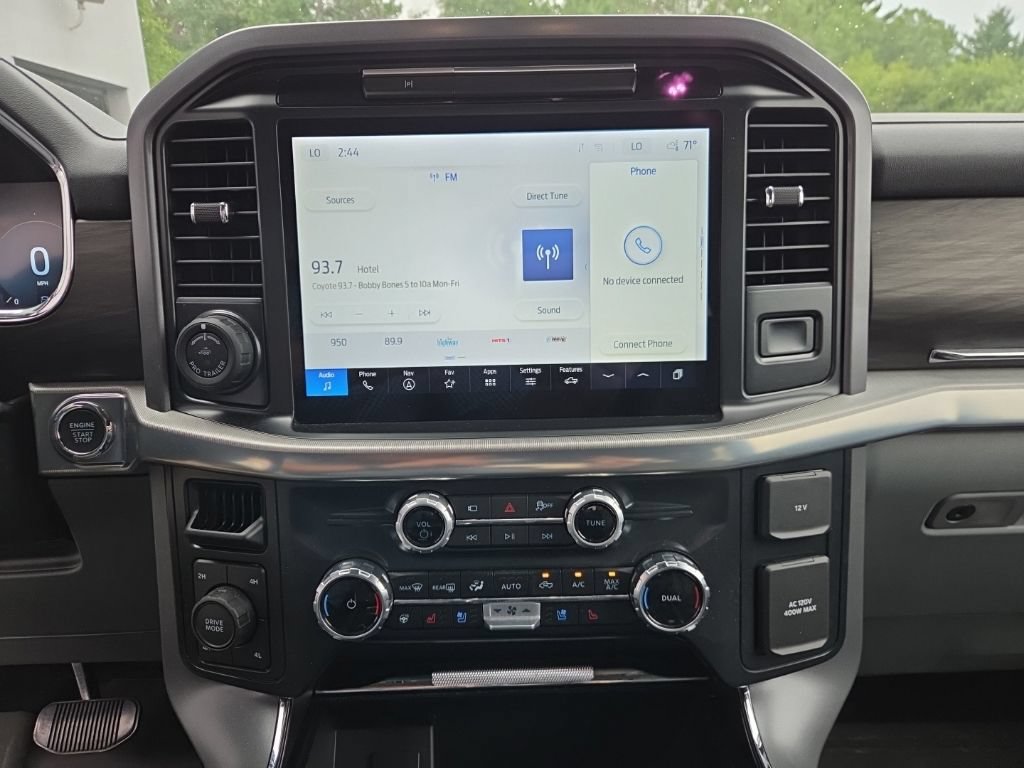 Used 2025 Ford F150 Lariat AWD/4WD image 17
