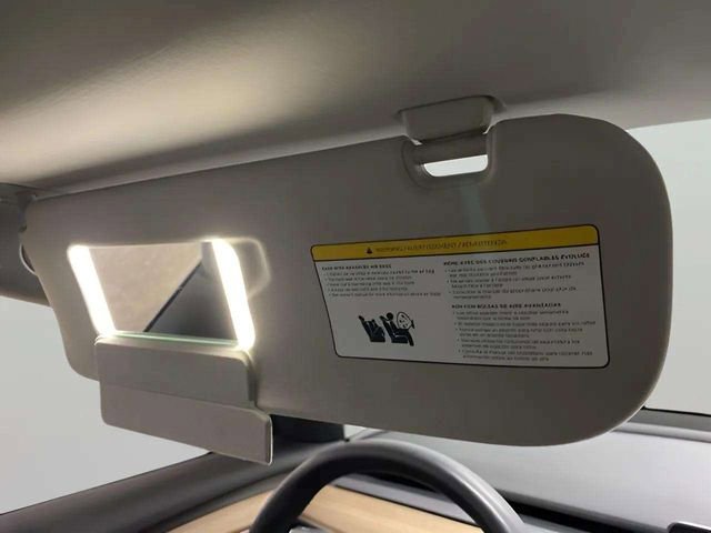 Used 2023 Tesla Model 3 Standard Range image 77